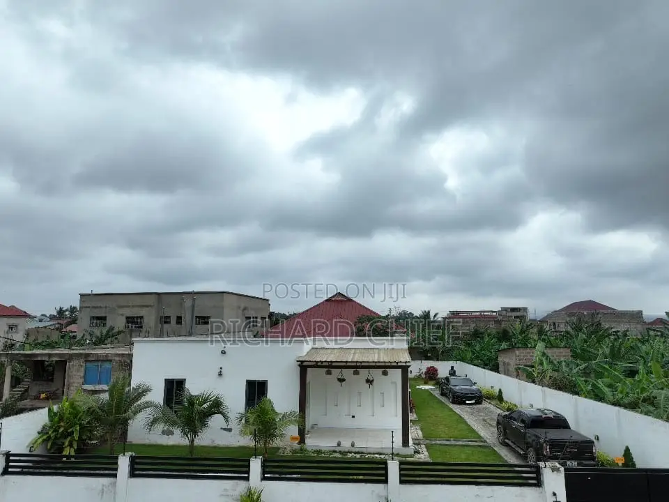 4bdrm House in Pokuase for rent