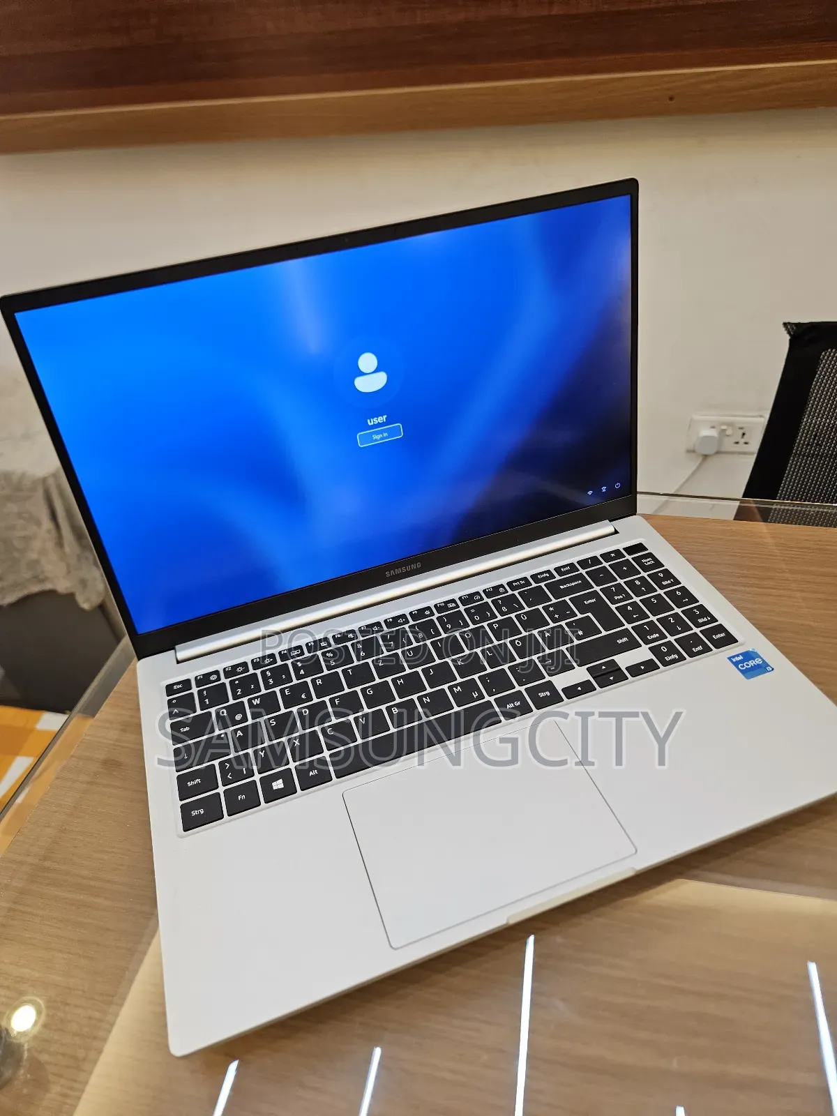 Laptop Samsung Galaxy Book 2 6GB Intel Core i3 SSD 250GB