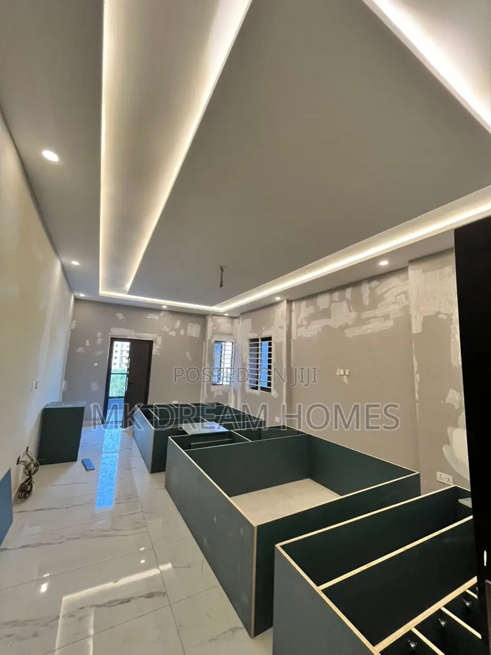 4bdrm House in Lake Side Estate for sale