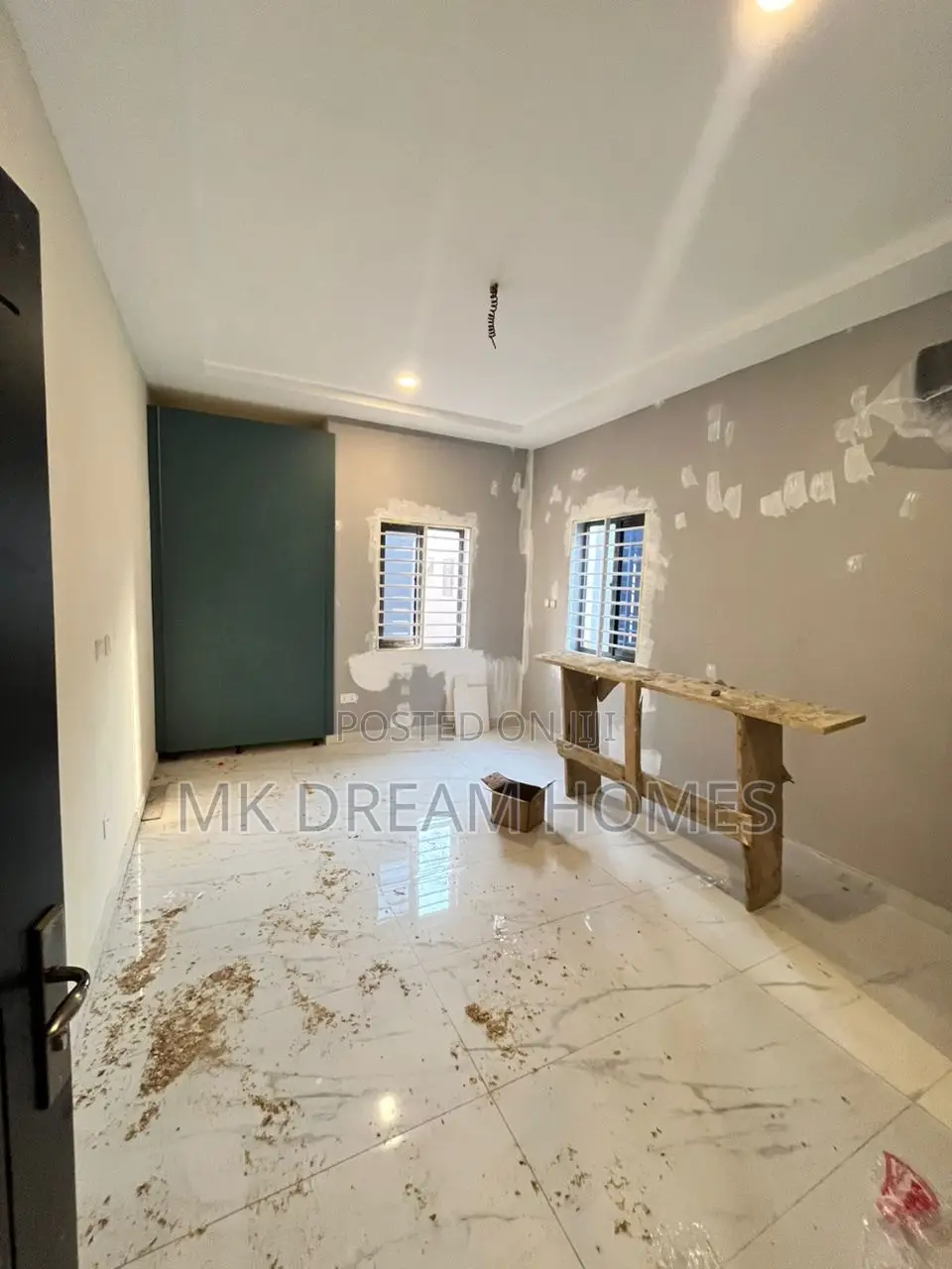 4bdrm House in Lake Side Estate for sale