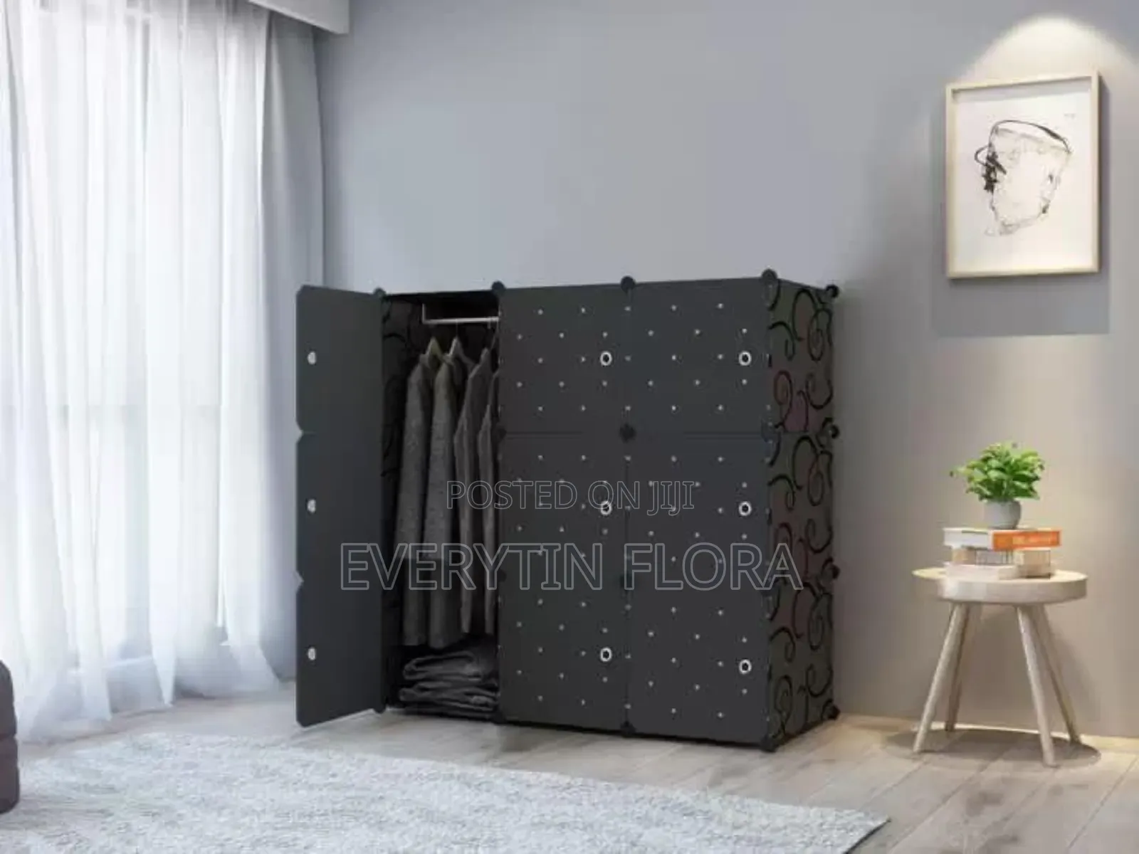 25 Cubes Plastic Wardrobe