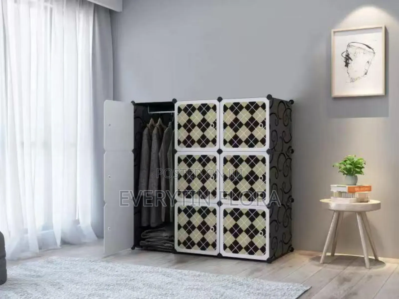 25 Cubes Plastic Wardrobe