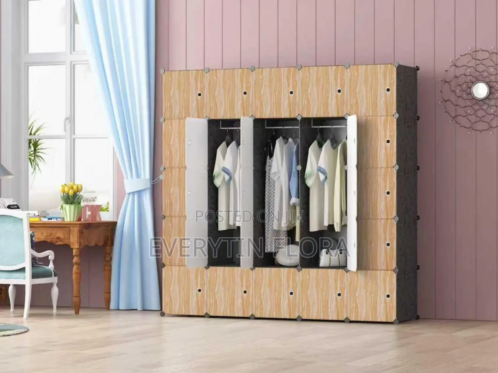 25 Cubes Plastic Wardrobe