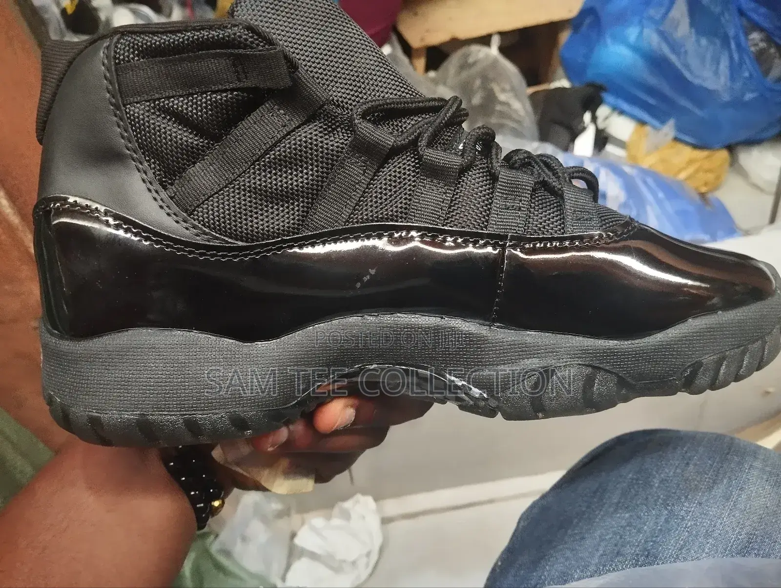 Air Jordan 11 Cool Black and Grey Available High -Quality