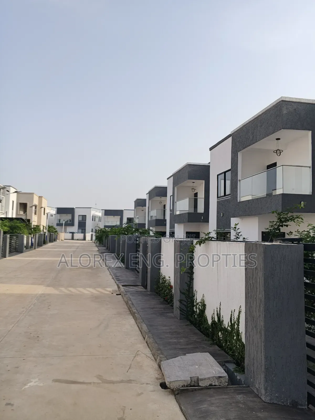 4bdrm House in Oyarifa $150,000 for sale