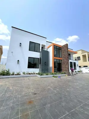 6bdrm Mansion in East Legon Trassaco, Boundary Road Area for sale