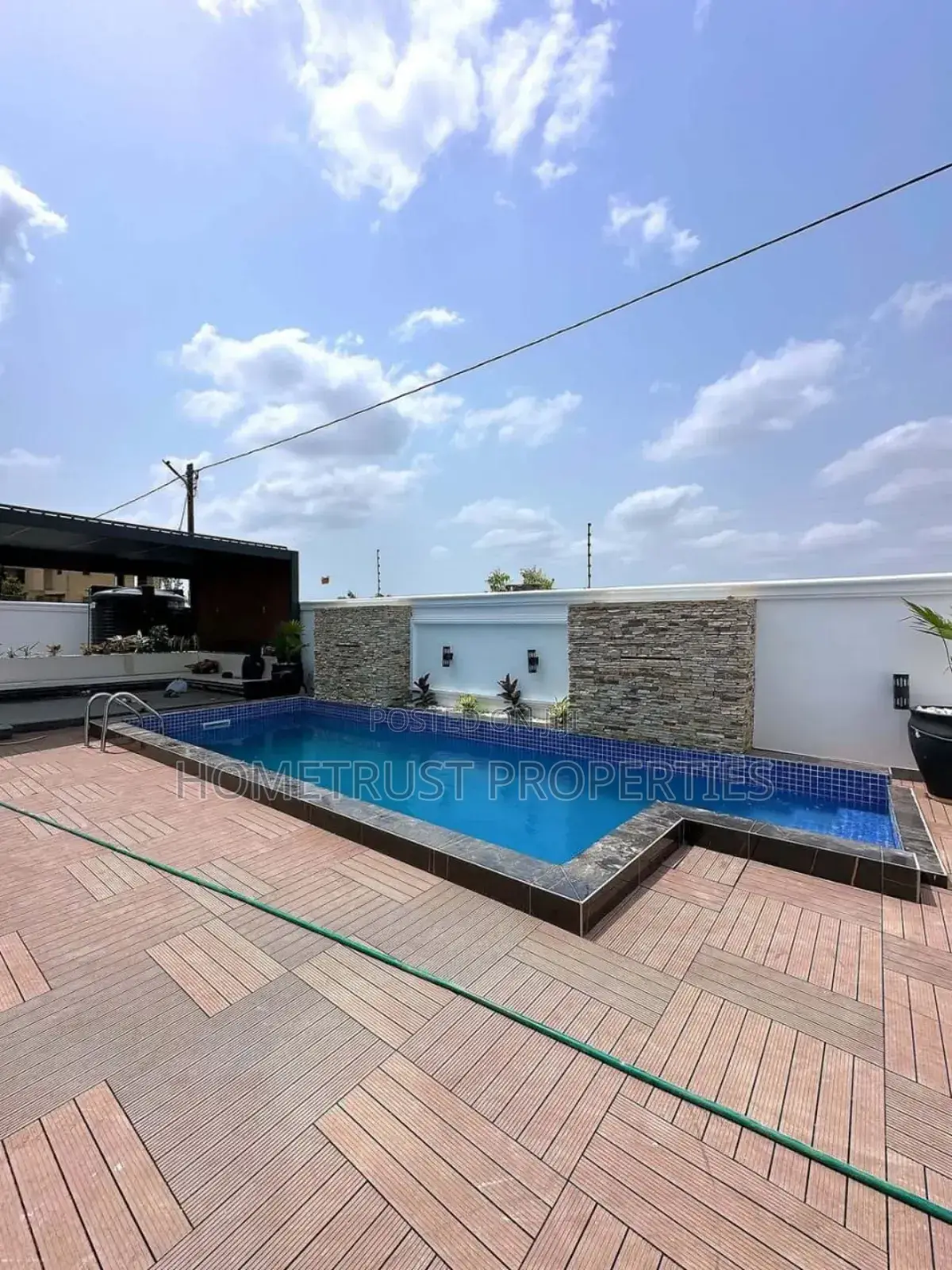 6bdrm Mansion in East Legon Trassaco, Boundary Road Area for sale