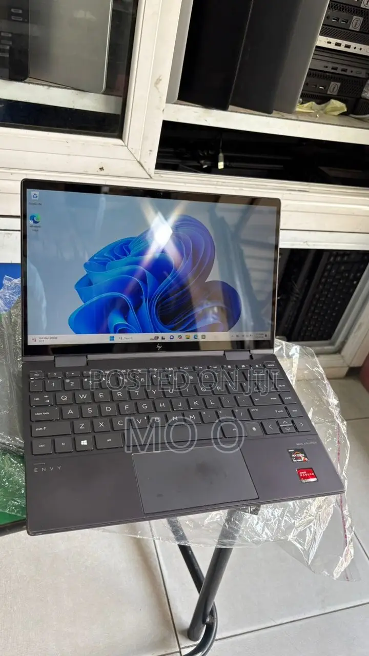 Laptop HP Envy 13 8GB AMD Ryzen 5 SSD 256GB