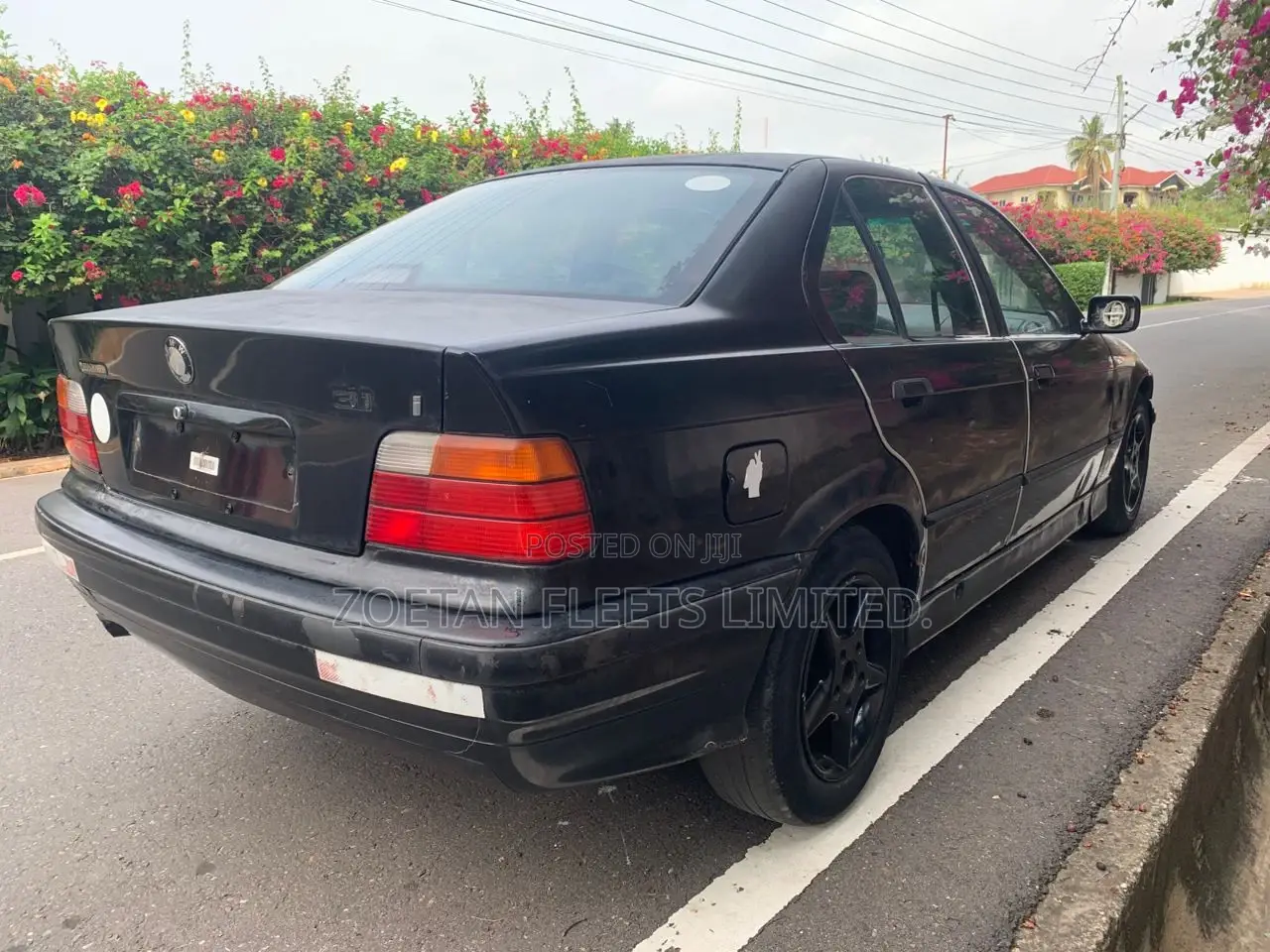 BMW 3 Series 320i RWD 1999 Black