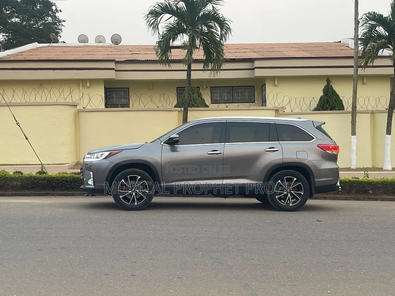 Toyota Highlander Limited Platinum 4x4 V6 (3.5L 6cyl 8A) 2017 Gray