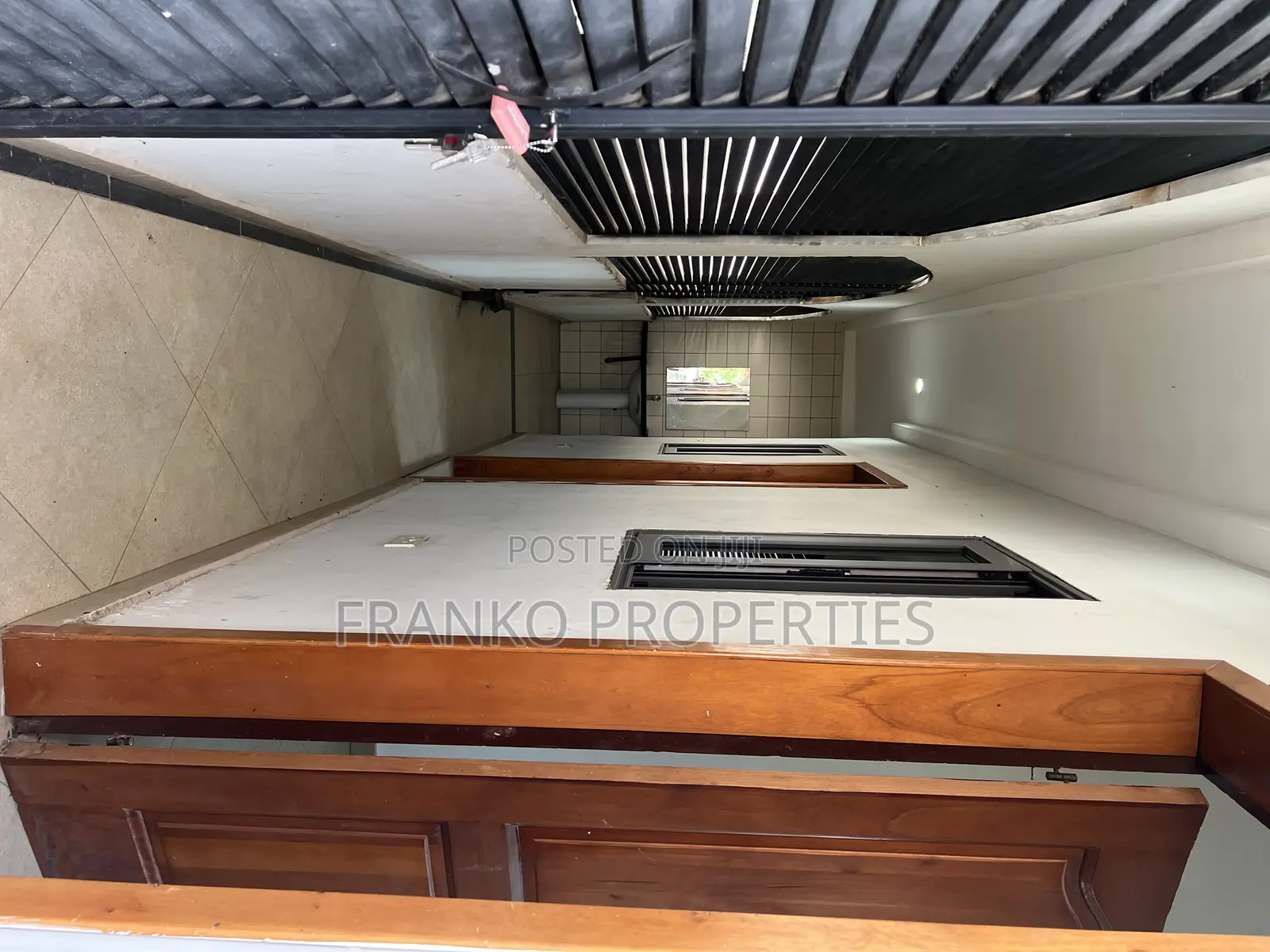 3bdrm House in Franko Properties, School Junction for rent