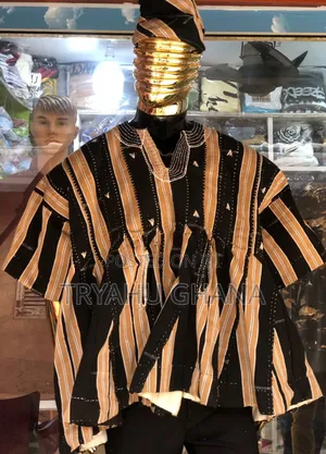 Batakari Masterpiece
A High-End Smock Designed for Special Occasions