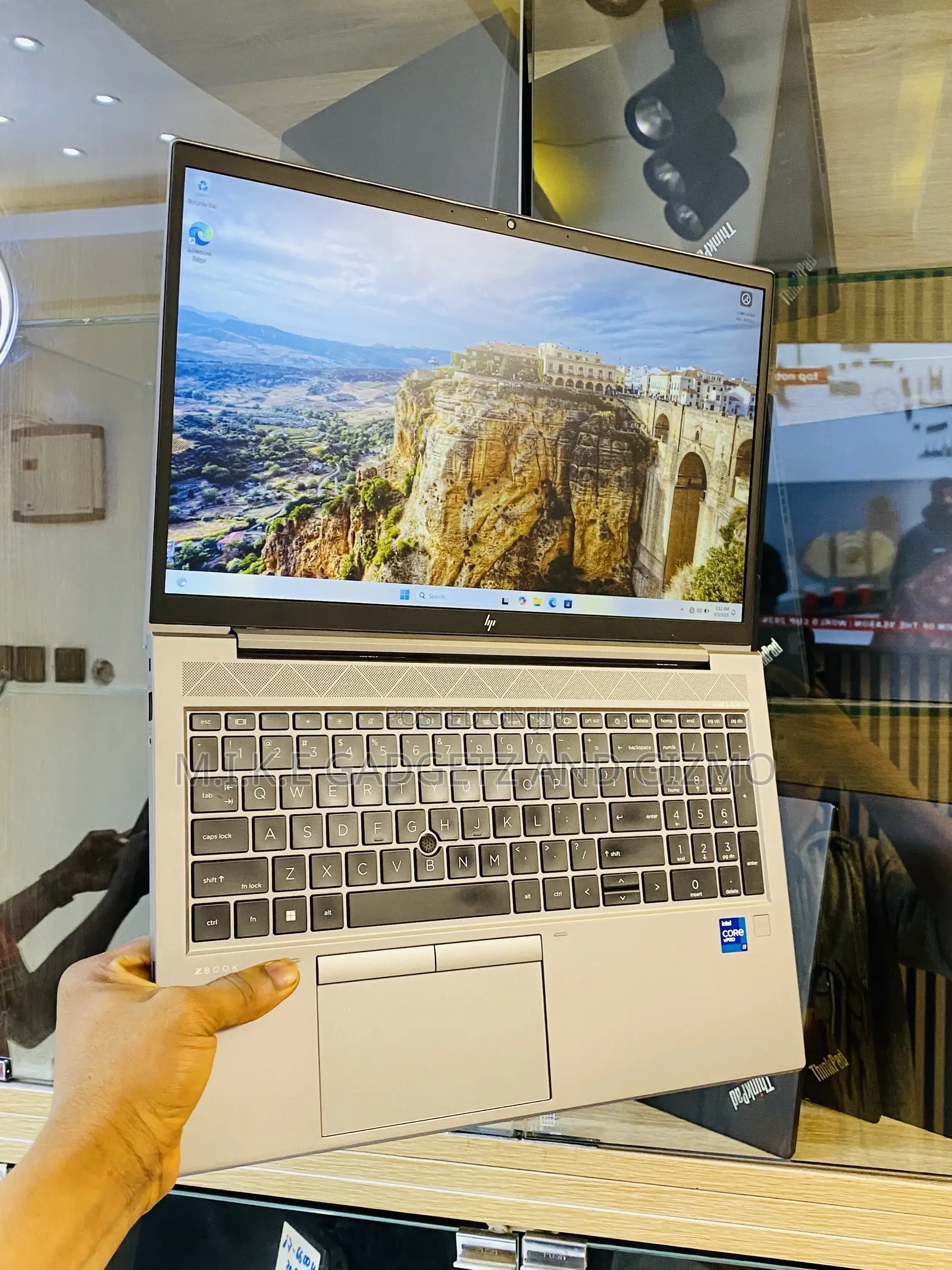 Laptop HP ZBook Firefly 15 G7 16GB Intel Core i7 SSD 256GB