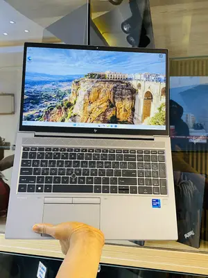 Laptop HP ZBook Firefly 15 G7 16GB Intel Core i7 SSD 256GB