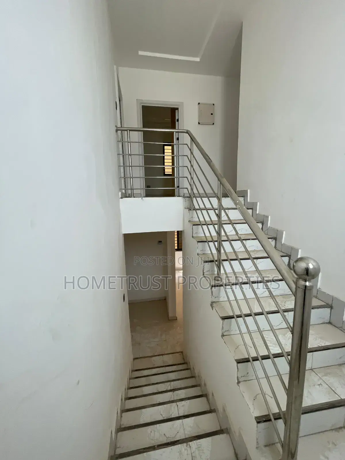 5bdrm Duplex in Achimota Tantra, Mile 7 for rent