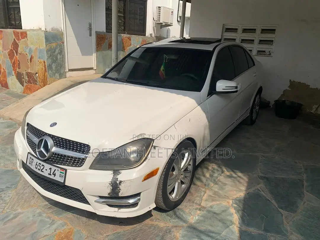 Mercedes-Benz C300 Luxury 4Matic Sedan AWD (3.0L 6cyl 7A) 2010 White