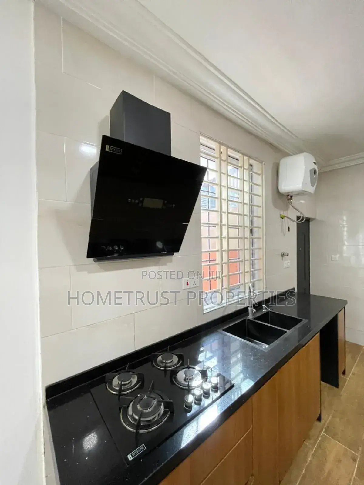 3bdrm Duplex in East Airport for rent