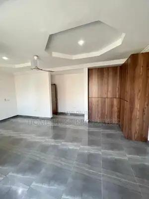 3bdrm Duplex in East Airport for rent