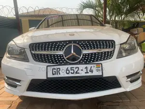 Mercedes-Benz C300 Luxury 4Matic Sedan AWD (3.0L 6cyl 7A) 2010 White