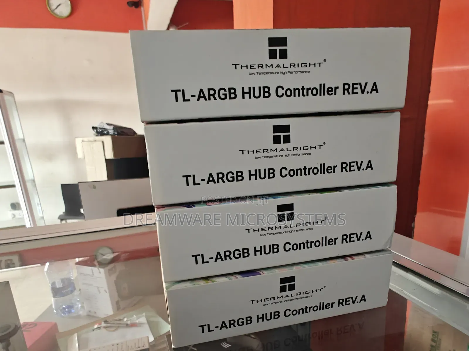 Argb and Fan Hub X8 for Desktops