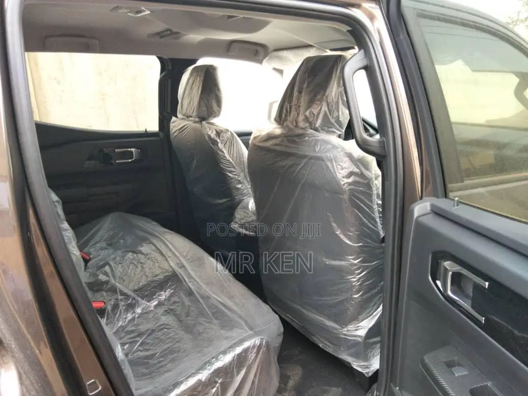 New Mitsubishi L200 2025 Black