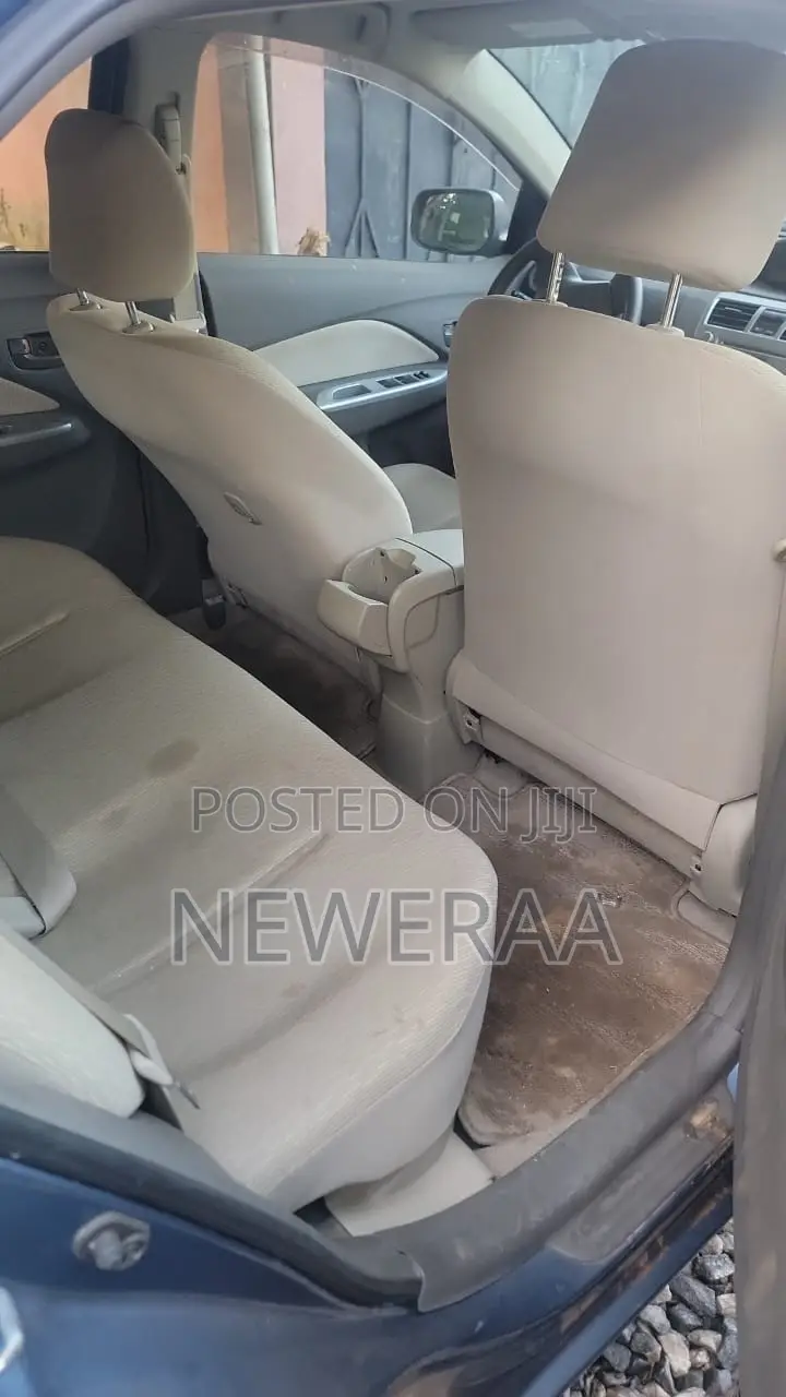 Toyota Belta 2012 Blue