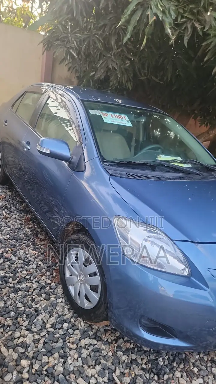 Toyota Belta 2012 Blue