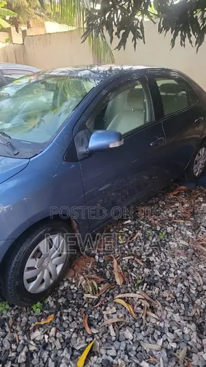 Toyota Belta 2012 Blue