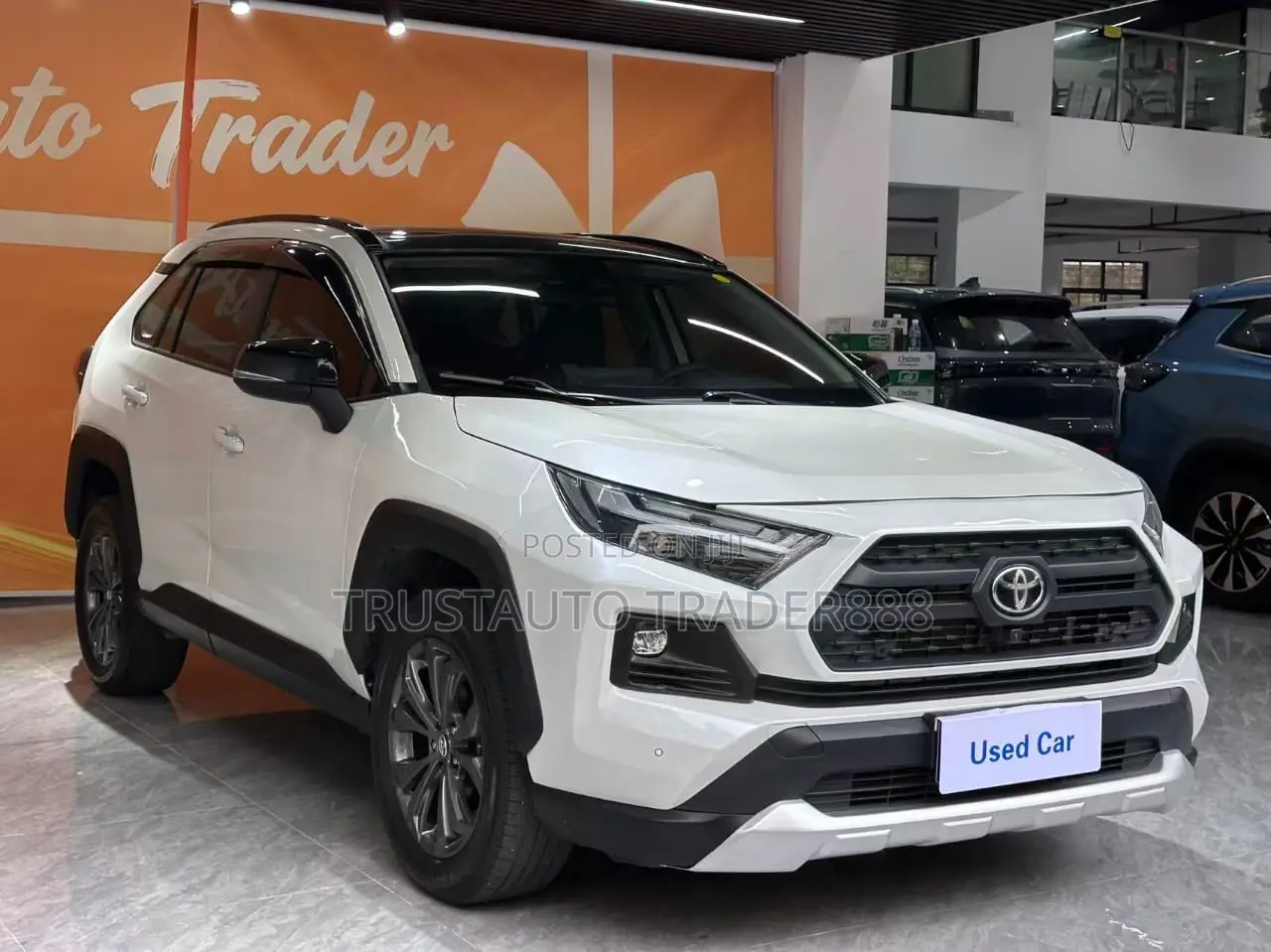 Toyota RAV4 2023 White