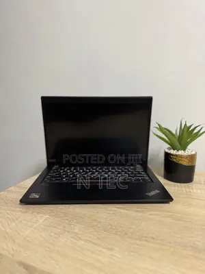 Laptop Lenovo ThinkPad X13 Gen 4 8GB AMD Ryzen 5 SSD 256GB