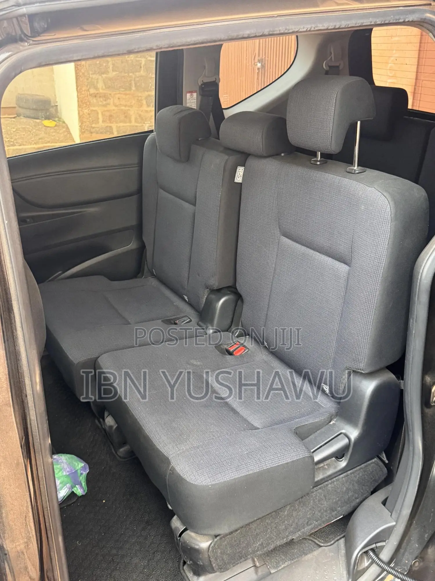 Toyota Sienta 1.5 Hybrid FWD (6-seater) 2016 Black