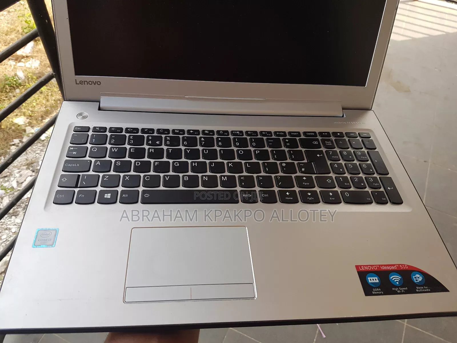 Laptop Lenovo 4GB Intel Core i3 HDD 1T