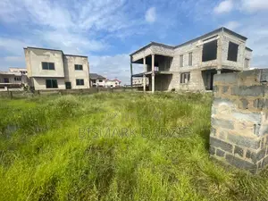 5bdrm Mansion in Greentraco Real, Community 25 for sale