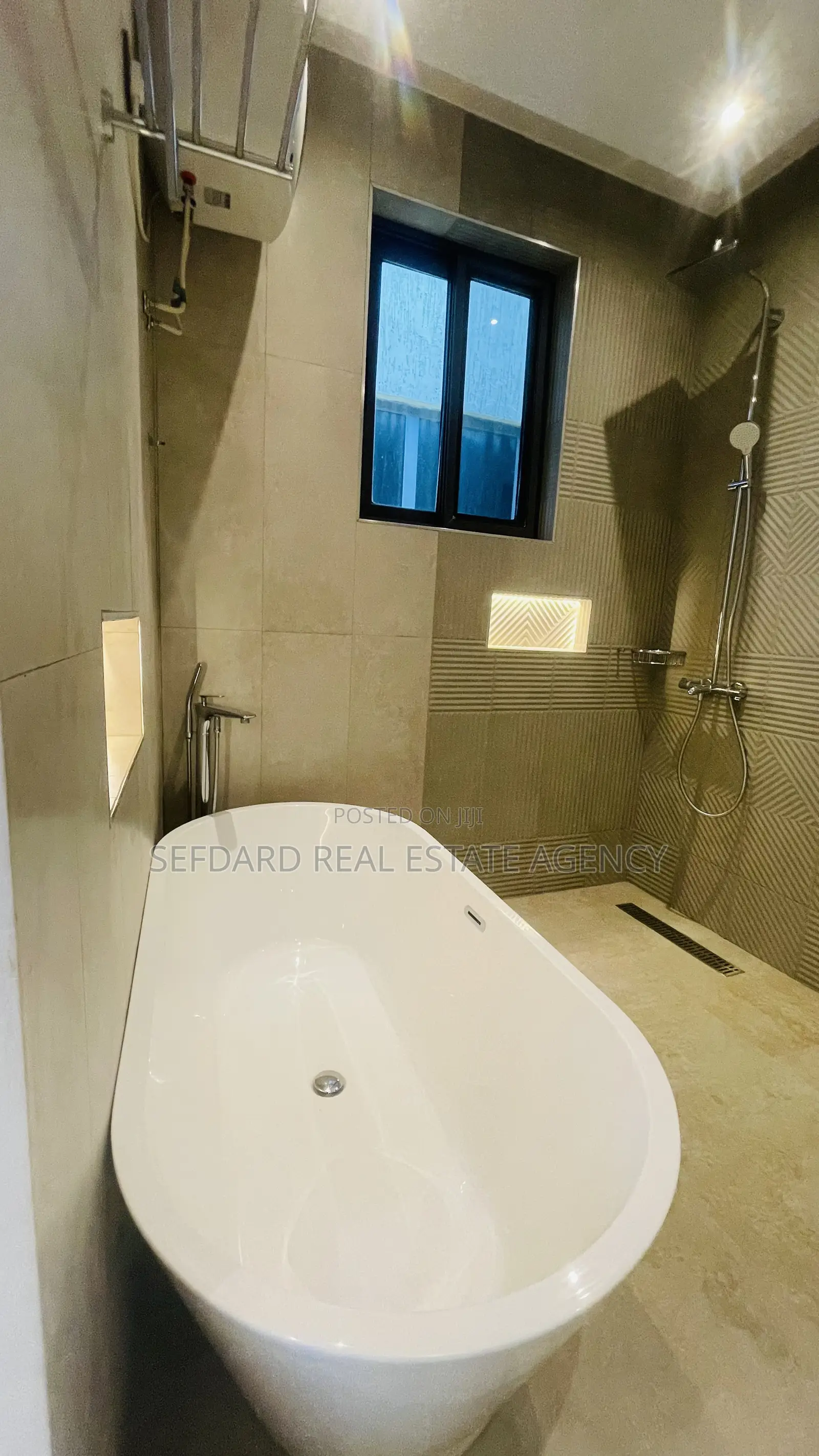 4bdrm Duplex in Tseaddo for sale