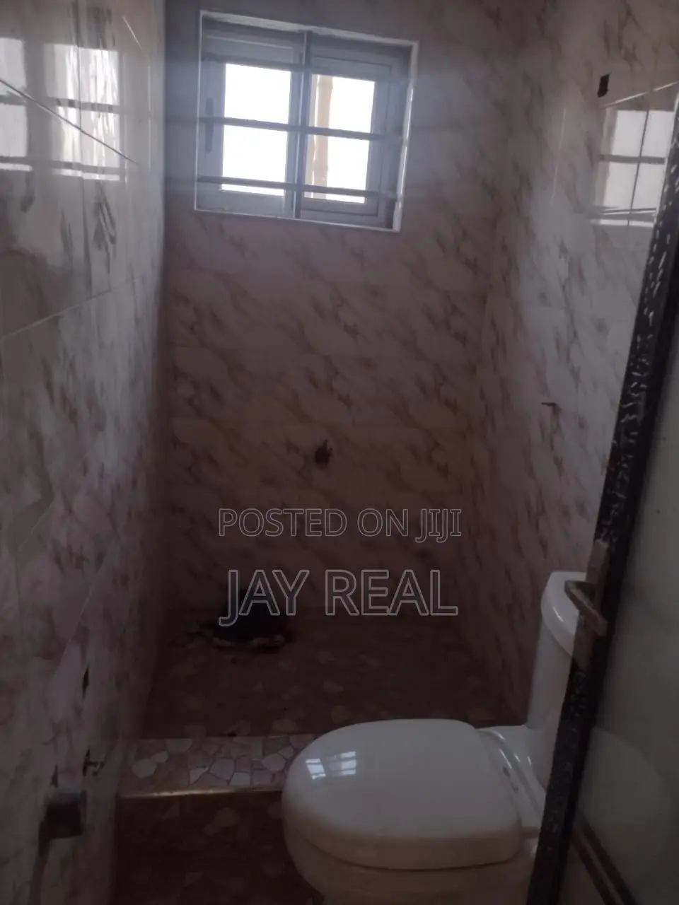 1bdrm Apartment in Jayreal Estate., Kasoa for rent