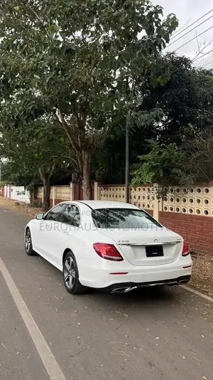 Mercedes-Benz E350 2020 White