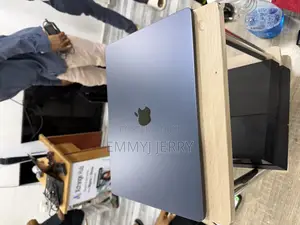 Laptop Apple MacBook Air 2025 M4 15-inch 16GB Apple M4 SSD 512GB