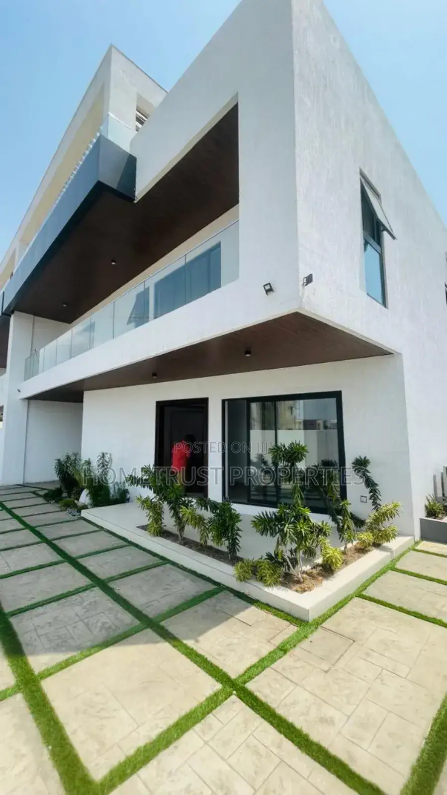 5bdrm Duplex in Tseaddo for rent