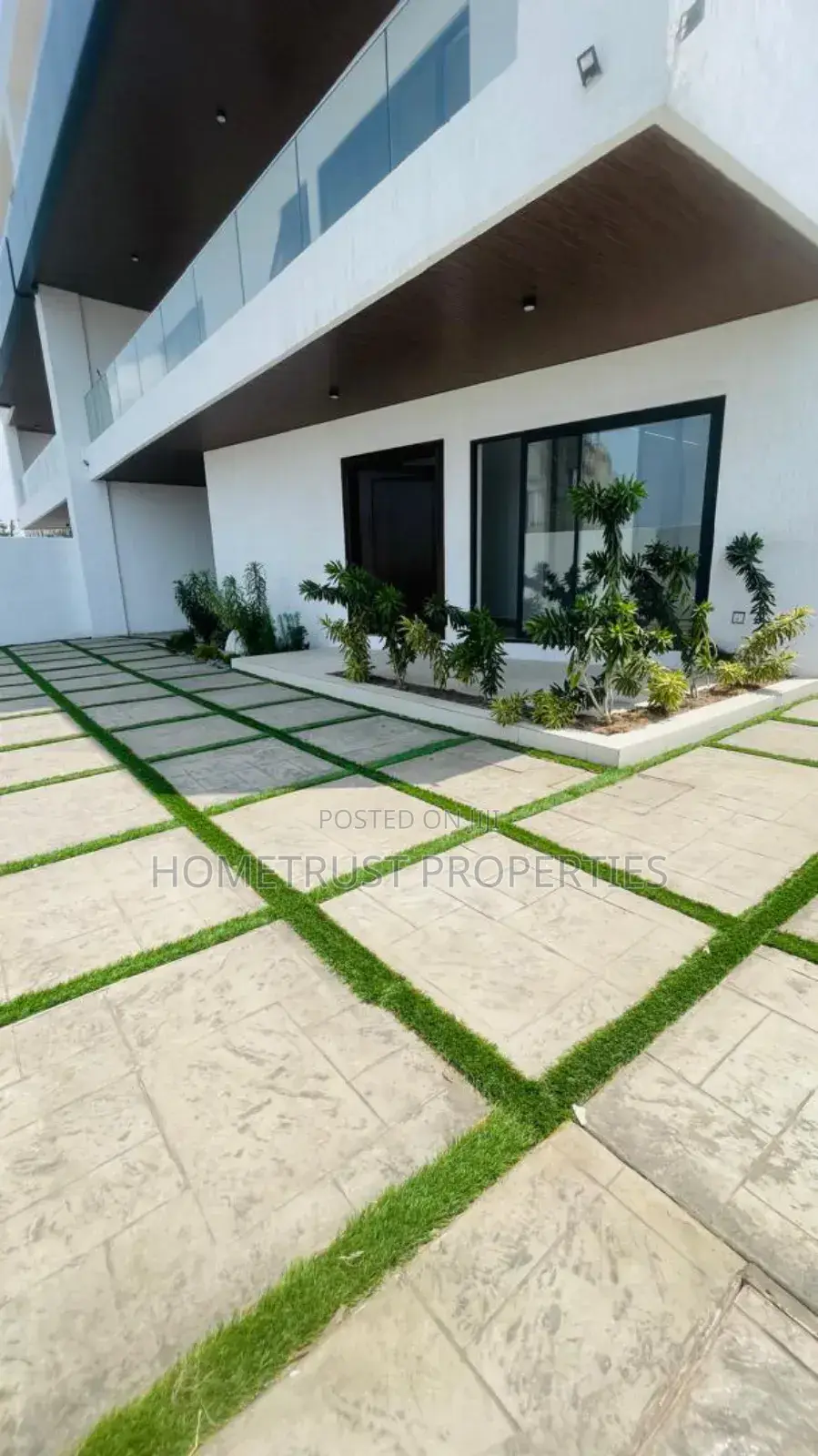 5bdrm Duplex in Tseaddo for rent