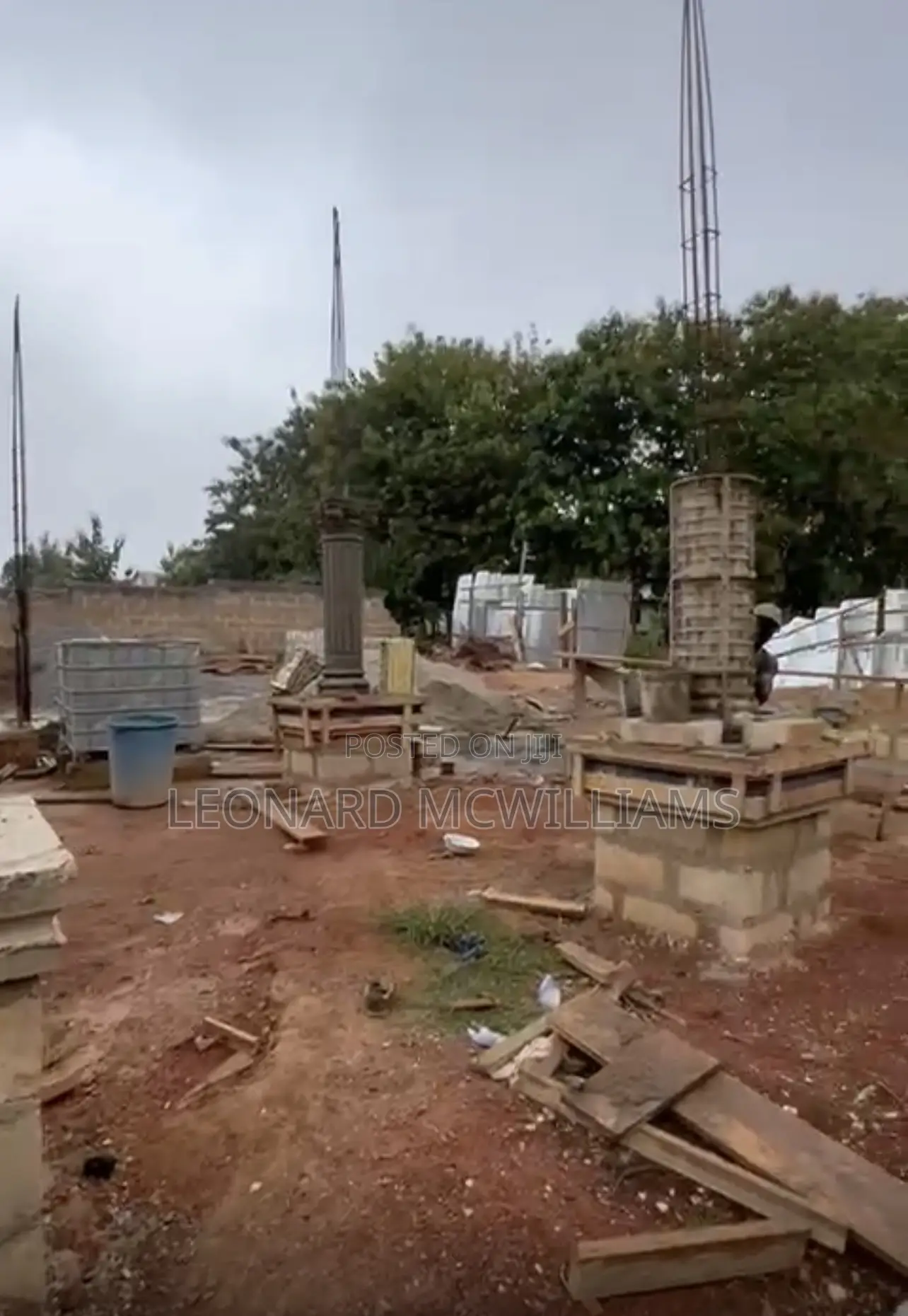 7bdrm House in Santasi, Atwima Kwanwoma for sale