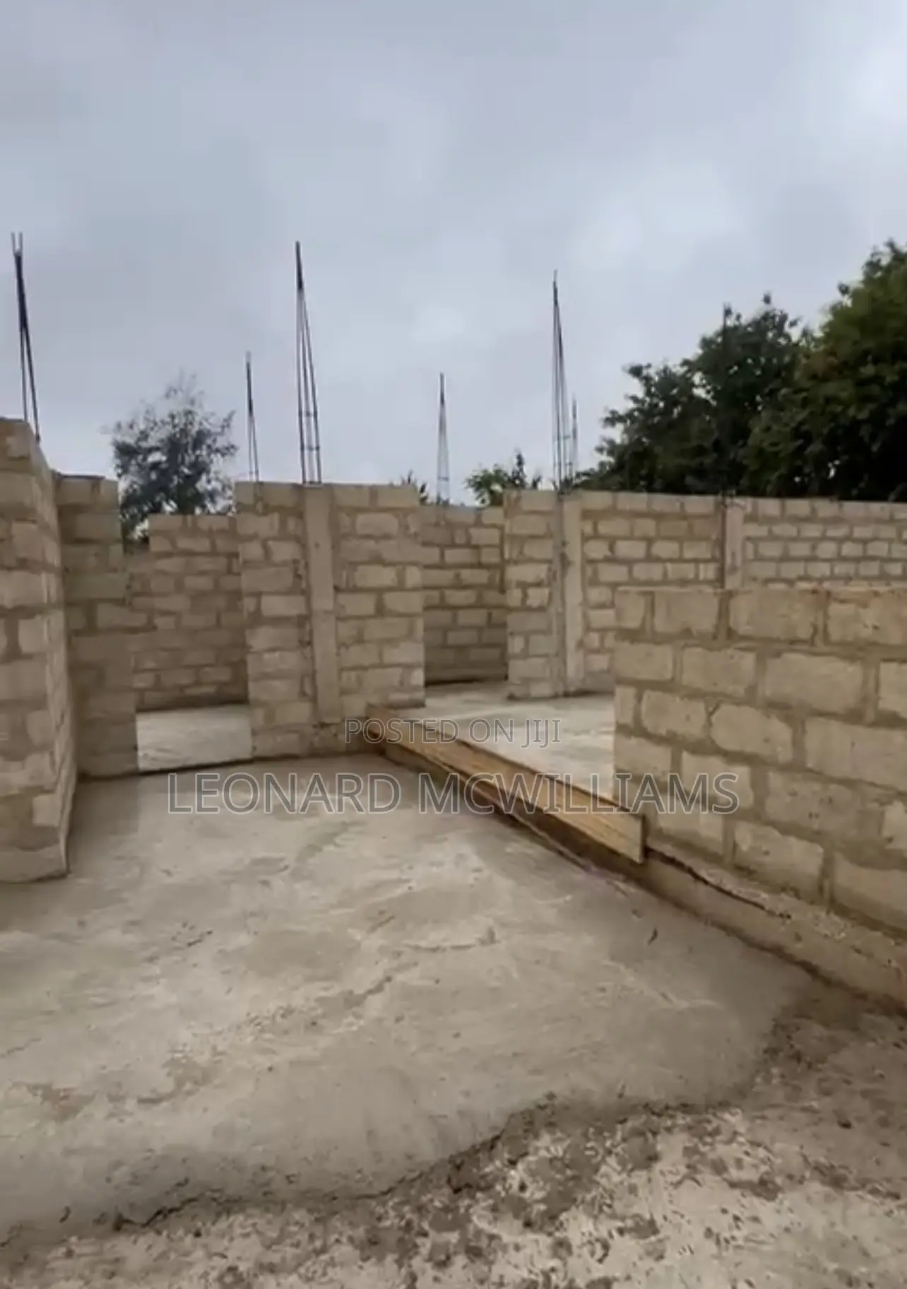 7bdrm House in Santasi, Atwima Kwanwoma for sale