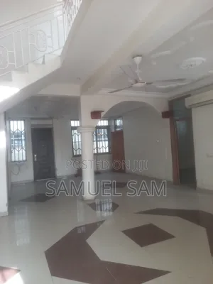 5bdrm House in Tema Community 6 for rent