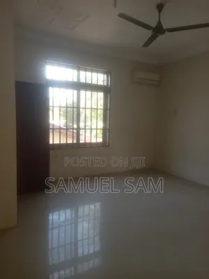 5bdrm House in Tema Community 6 for rent