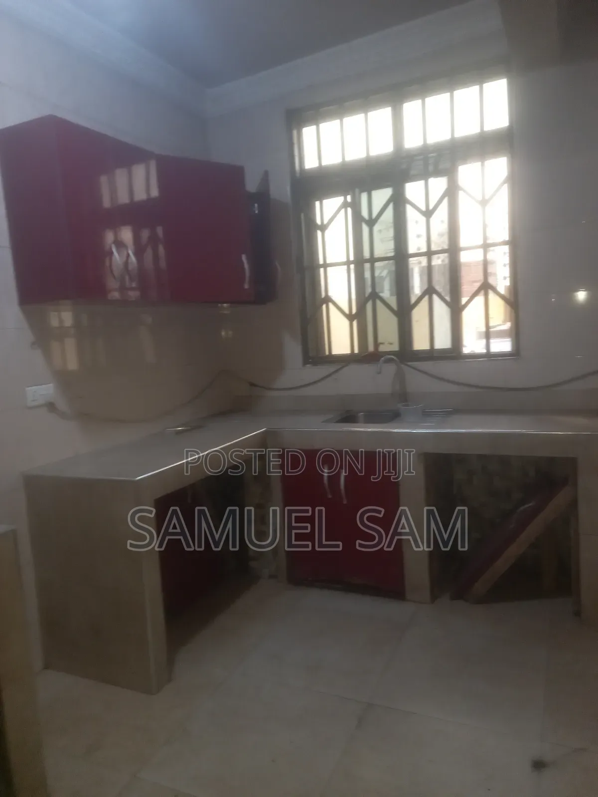 5bdrm House in Tema Community 6 for rent