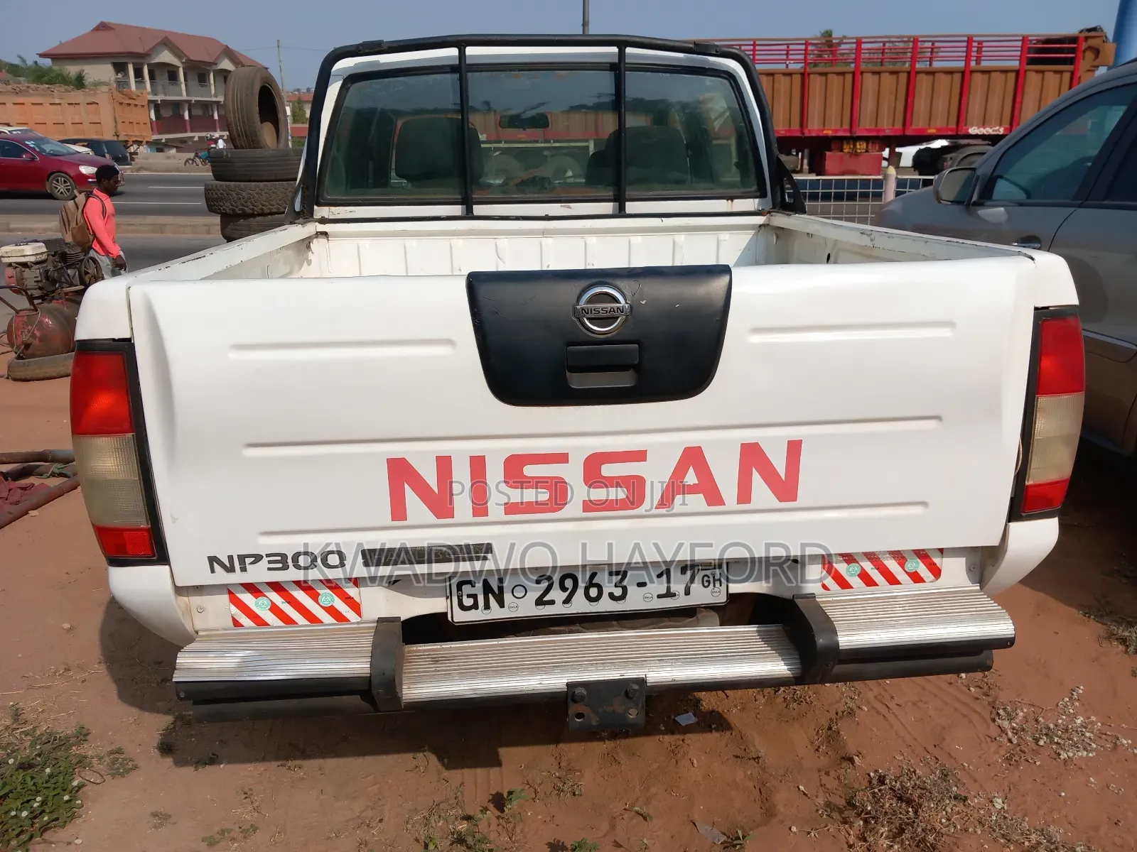 Nissan Hardbody 2012 White