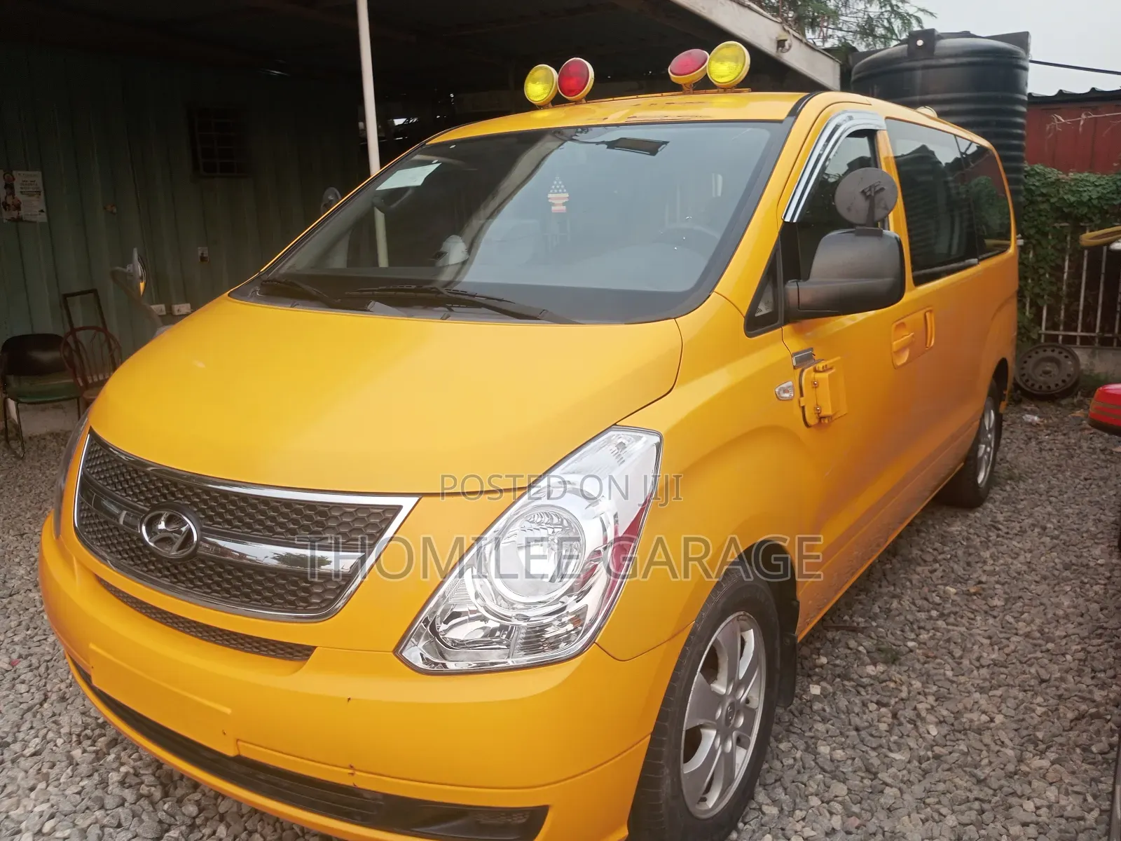 Hyundai Starex 2014 Yellow
