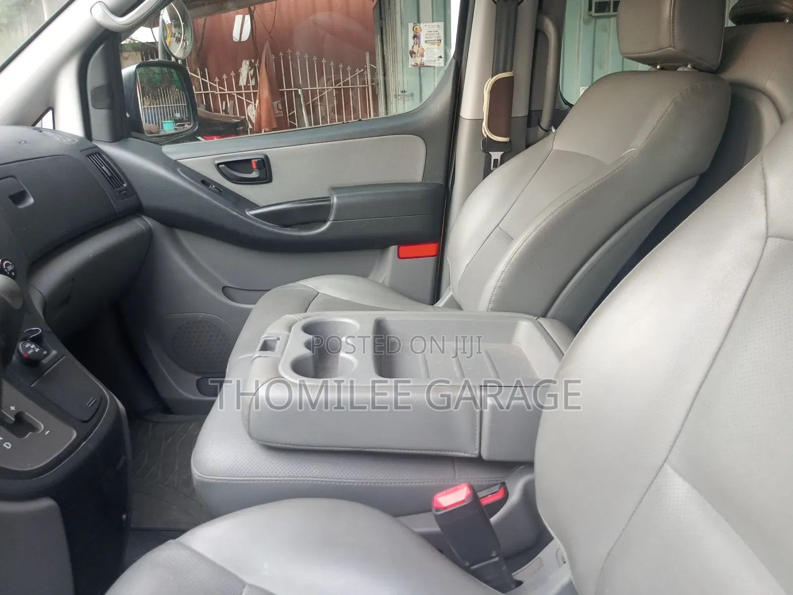 Hyundai Starex 2014 Yellow