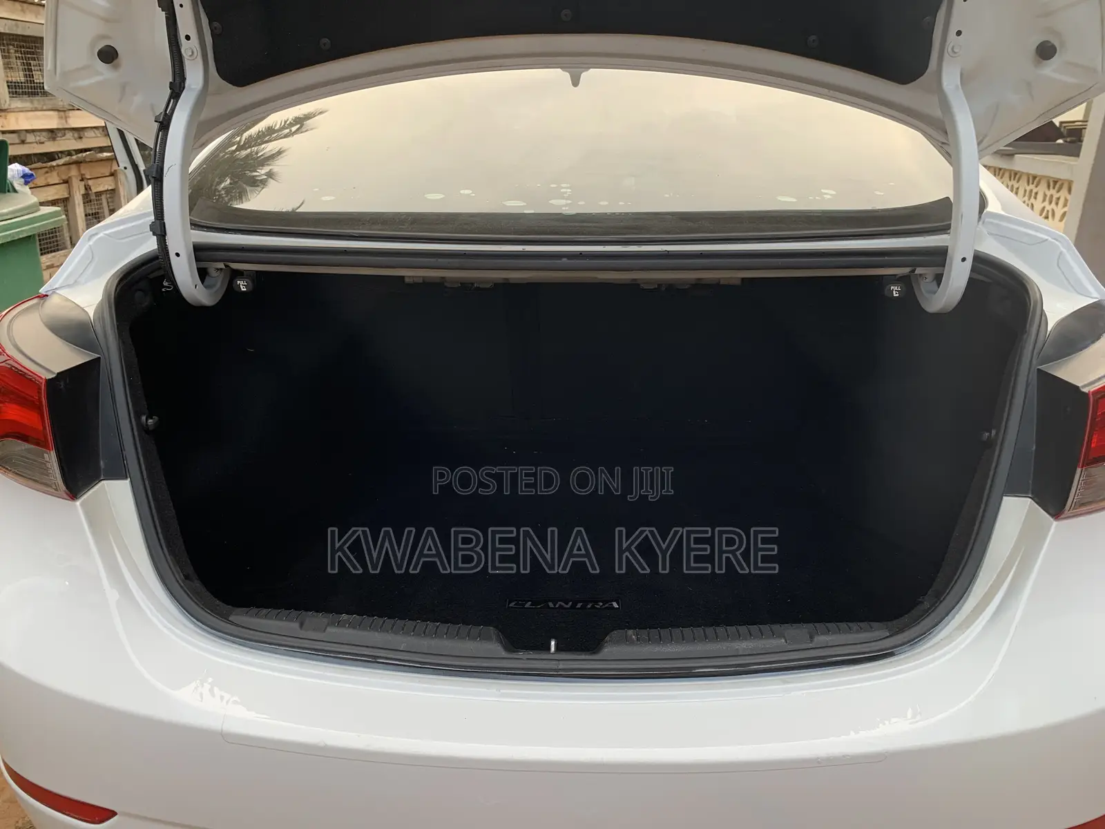 Hyundai Elantra Limited Sedan FWD (1.8L 4cyl 6A) 2016 White