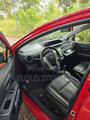 Toyota Aqua 2015 Red