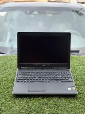 Laptop Dell Precision 7510 32GB Intel Core i7 SSD 512GB